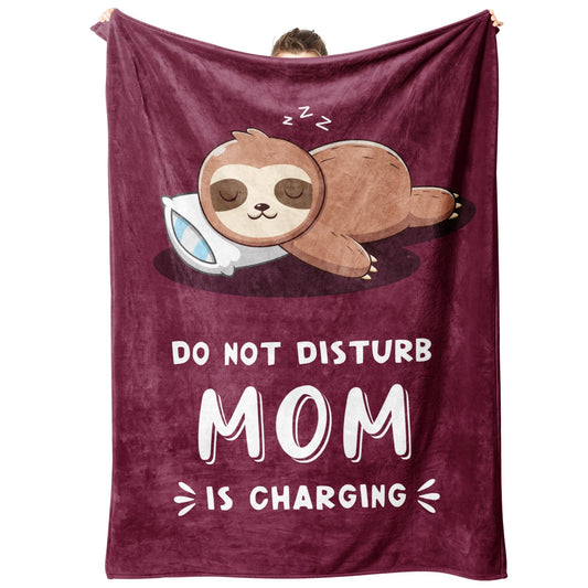 Mom's Hug Sloth Throw Blanket - Soft & Comfy