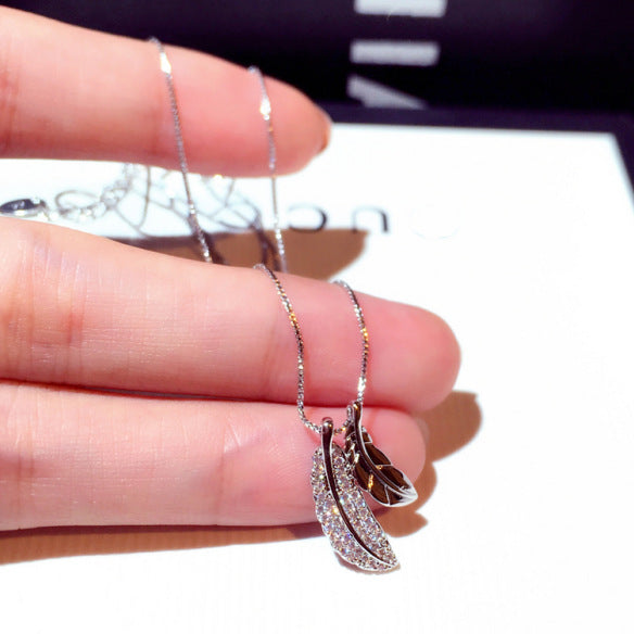 Chic Leaf Design Clavicle Necklace